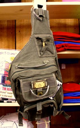 green_shoulder_bag_sm