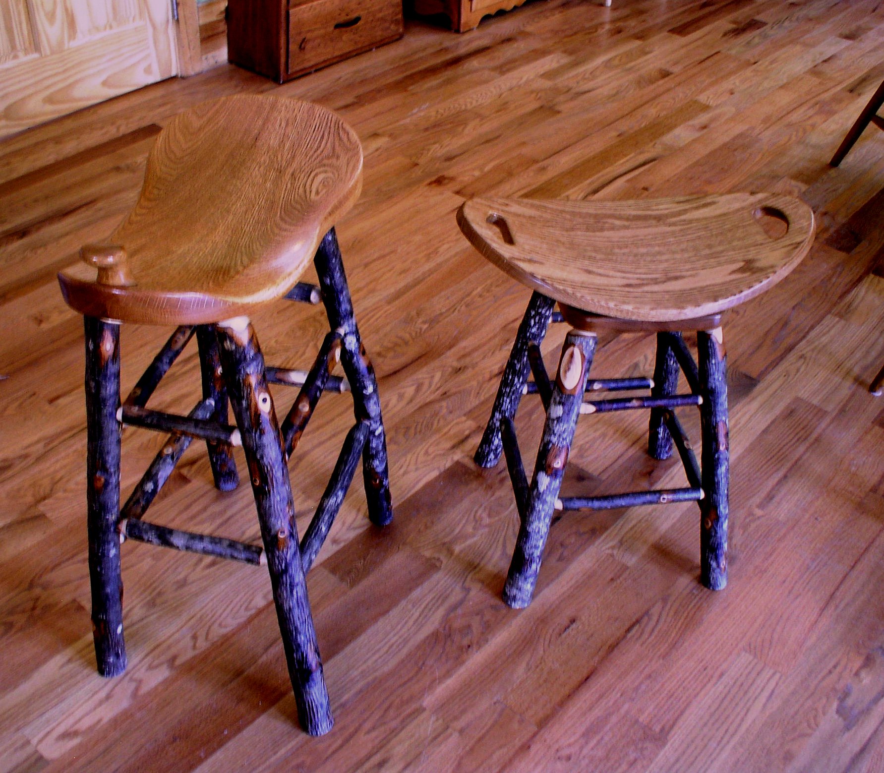 Saddle Stool - 36 Inch
